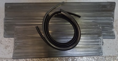 Sill Mat with Sill Edge Seals